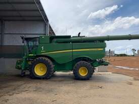 2015 John Deere S690 + 640D with SEED TERMINATOR Combines - picture2' - Click to enlarge