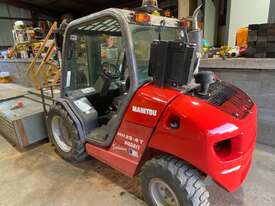 Manitou MH25-4 2.5T Low Profile All Terrain 4WD Fork Lift - picture1' - Click to enlarge