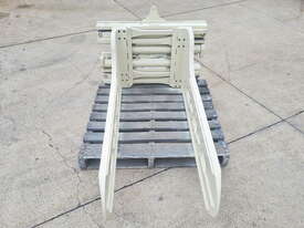 HIRE or SALE - Wool Bale Clamp Class 3 - picture0' - Click to enlarge