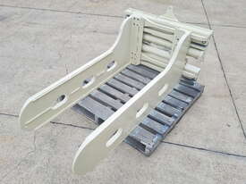 HIRE or SALE - Wool Bale Clamp Class 3 - picture1' - Click to enlarge