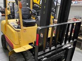 Hyster diesel forklift 3.0tonne dual wheel - picture0' - Click to enlarge