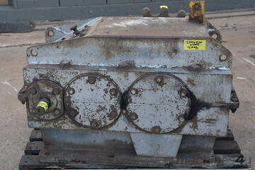 GEARBOX 125mm x 45mm shafts 24.51:1 Enclosed Gear Drive Gear Box