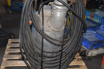 WEDA 3~ 13kw 17hp L702 Submersible Portable Solids Handling Fire Pump 4