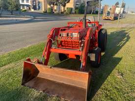 Tractor Kubota L2550 30HP FEL 4x4 - picture1' - Click to enlarge