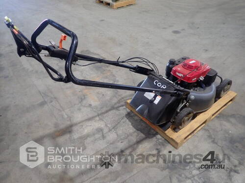 HONDA GXV160 PETROL LAWN MOWER