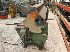 Hydraulic 2.5m x 2mm Guillotine - picture1' - Click to enlarge