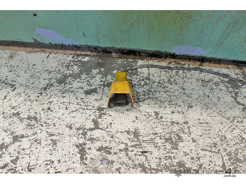 Used Not Specified Unknown Hydraulic 2 5m x 2mm Guillotine Hydraulic