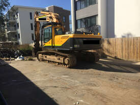  HYUNDAI 300LC EXCAVATOR - picture2' - Click to enlarge