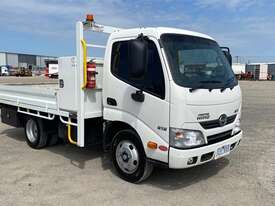 Hino 300 - picture0' - Click to enlarge