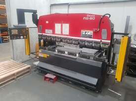 Used Amada RG-80 3 axis Press Brake - picture0' - Click to enlarge