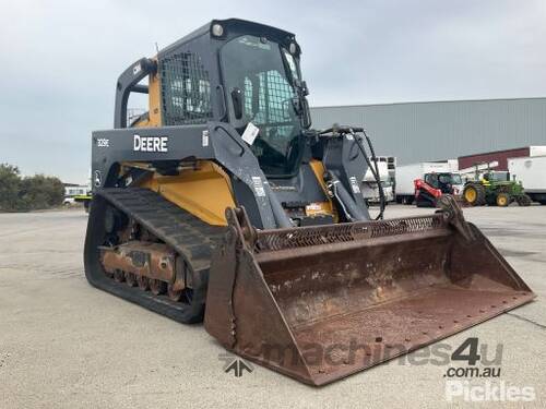 2015 John Deere 329E