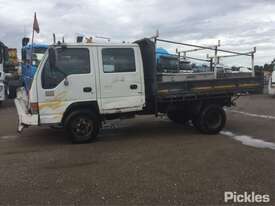 2002 Isuzu NPR 200 - picture1' - Click to enlarge