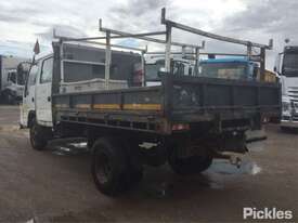 2002 Isuzu NPR 200 - picture2' - Click to enlarge