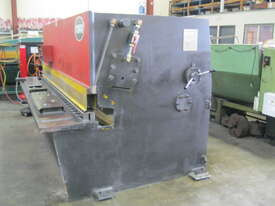 Torq 2500mm x 4mm Hydraulic Overdriven Guillotine - picture0' - Click to enlarge