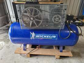 3 phase 5.5KW Michelin Air Compressor 270L - picture0' - Click to enlarge