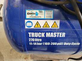 3 phase 5.5KW Michelin Air Compressor 270L - picture1' - Click to enlarge