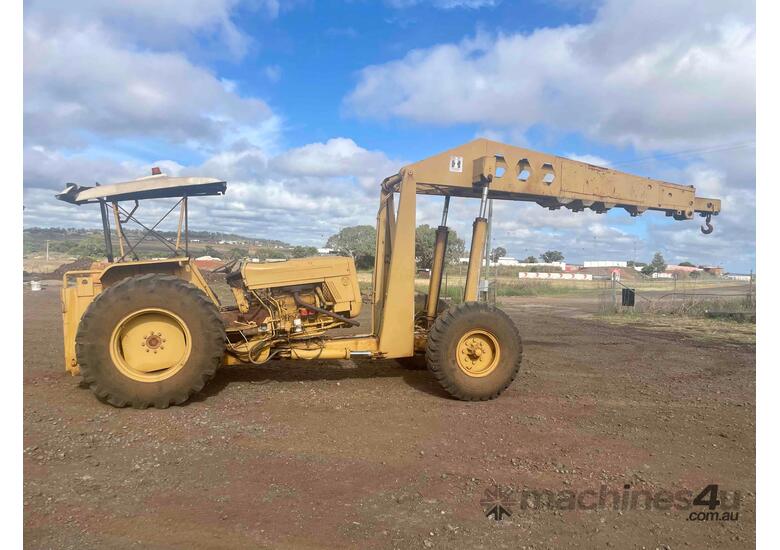 caption international tractor crane