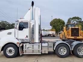 Kenworth T409 - picture2' - Click to enlarge