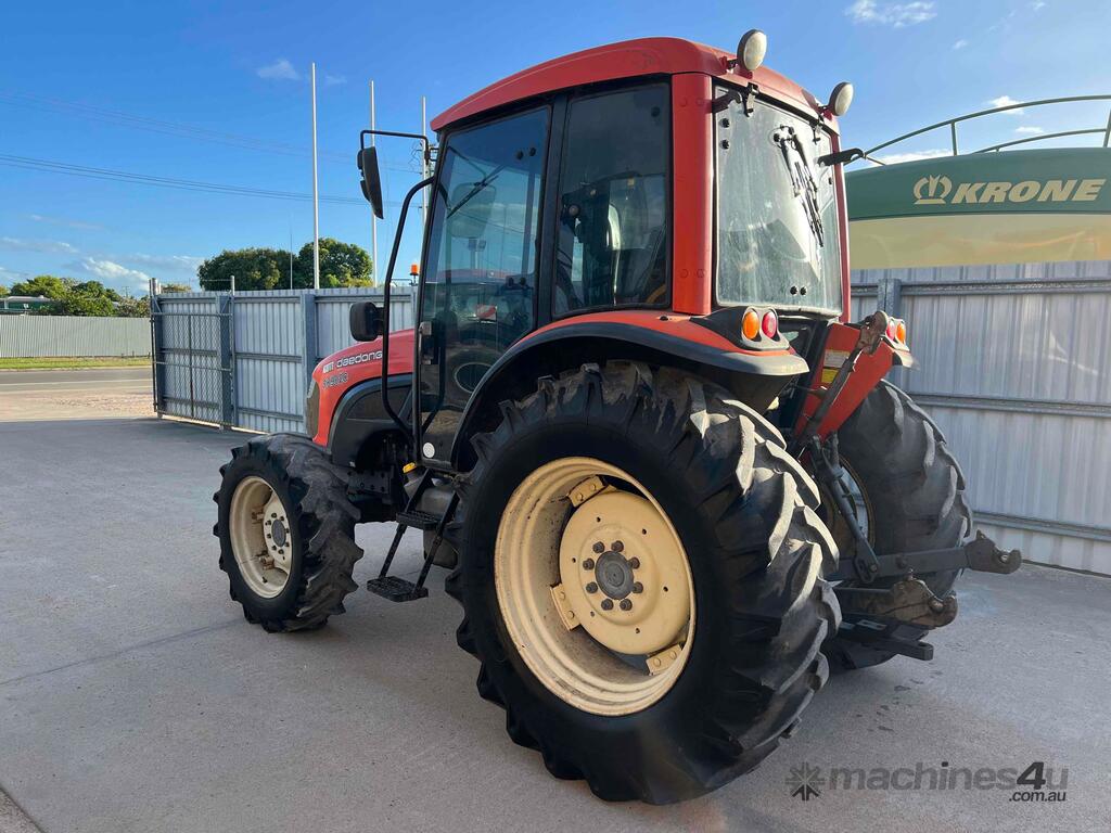 Used kioti daedong Daedong Kioti DK902C Cab Tractor Tractors in BRANDON