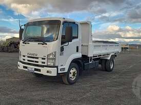 Isuzu FRR 500 - picture1' - Click to enlarge