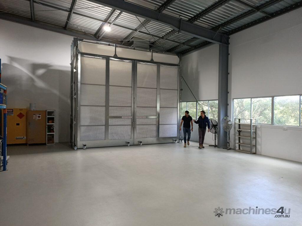 New rollabooth Automotive Spray Booth with Portable Retractable