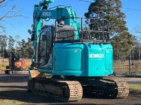 Kobelco SK135 Tracked-Excav Excavator - picture2' - Click to enlarge