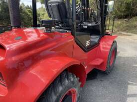 All terrain 4x4 Fork lift - picture2' - Click to enlarge