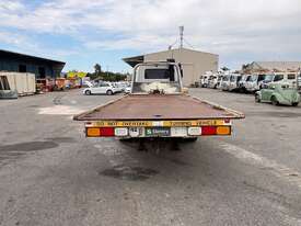 2009 Mitsubishi Fuso FK600 Tilt Tray - picture0' - Click to enlarge