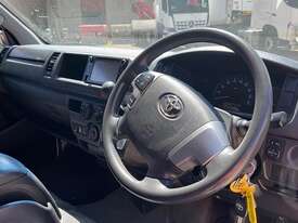 Toyota Hiace KDH - picture1' - Click to enlarge