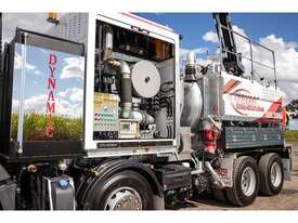 STG GLOBAL - 2023 VOLVO FMX11 8,000LT NDD JETTER COMBO - picture1' - Click to enlarge