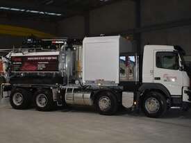 STG GLOBAL - 2023 VOLVO FMX11 8,000LT NDD JETTER COMBO - picture2' - Click to enlarge