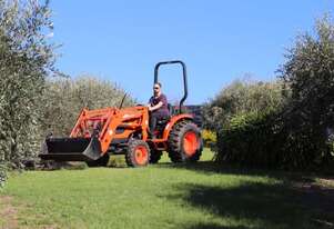 Kioti CK4210M ROPS Tractor with Loader & 4IN1 Bucket-*1/2 Price Slasher Special *3.99% Finance!!