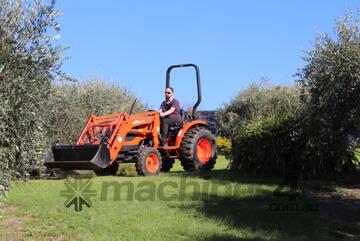 Kioti CK4210M ROPS Tractor with Loader & 4IN1 Bucket-*1/2 Price Slasher Special *3.99% Finance!! Kioti CK4210M ROPS Tractor with Loader & 4IN1 Bucket-*1/2 Price Slasher Special *3.99% Finance!!
