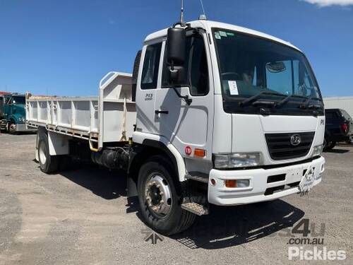 2010 Nissan UD PKC37A Tipper