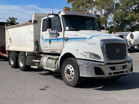 2010 Caterpillar CT 700-15L Tipper & Dog Tri Axle Combination - picture0' - Click to enlarge