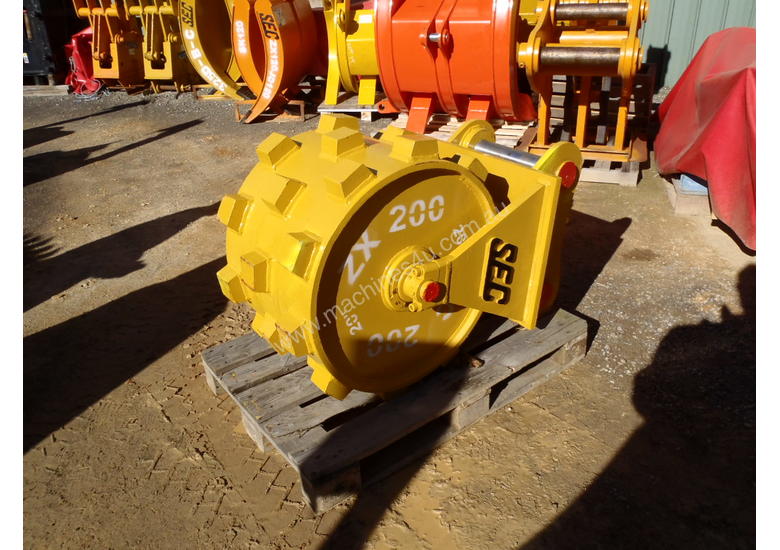New SEC 20 Ton Compaction Wheel SEC Excavator Compactor in , Listed