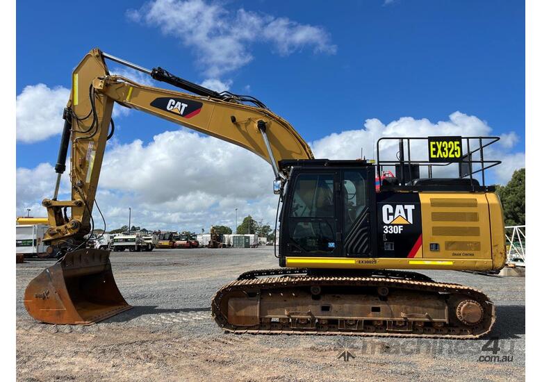 2017 Caterpillar Excavator 330FL & Attachments!