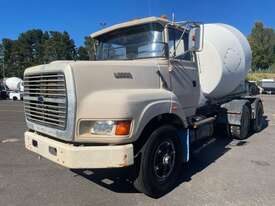1995 Ford Louisville L8000 Concrete Agitator - picture1' - Click to enlarge