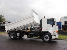 NEW HINO GH 500 1828 TIPPER WITH AUTOMATIC TRANSMISSION AND AIR SUSPENSION - picture0' - Click to enlarge
