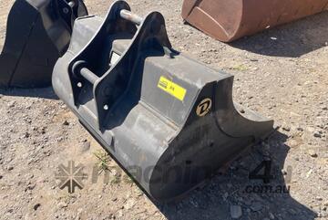   Batter Bucket 1200mm 50mm pin