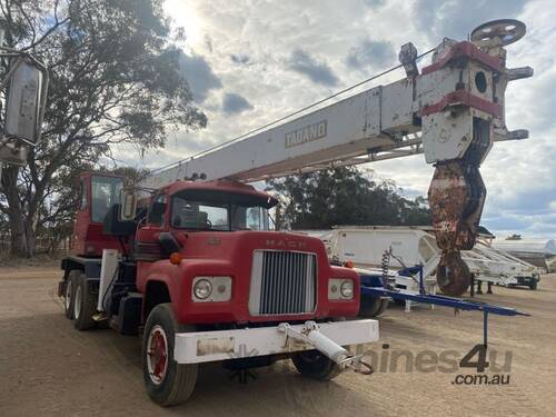 1972 Mack R Series Crane Truck