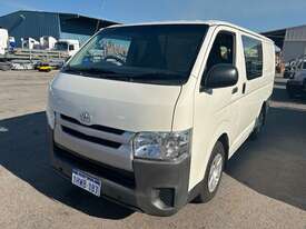 2016 Toyota Hiace  Petrol - picture0' - Click to enlarge