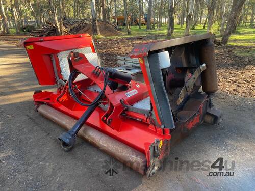 caption Howard Stealth Slasher Hay/Forage Equip