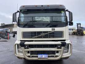 2004 Volvo FM   8x4 Tipper - picture0' - Click to enlarge