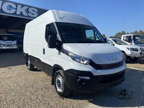 caption 2021 Iveco Daily 35S13 White Van 2.3l 4x2
