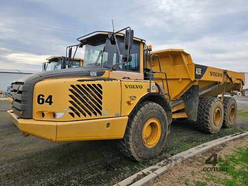 caption 2008 VOLVO A25E 6X6 DUMP TRUCK WITH TAILGATE
