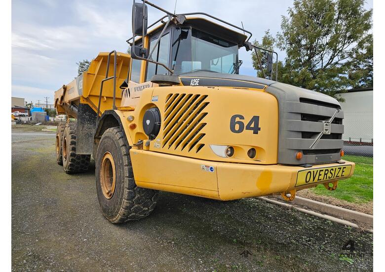 caption 2008 VOLVO A25E 6X6 DUMP TRUCK WITH TAILGATE
