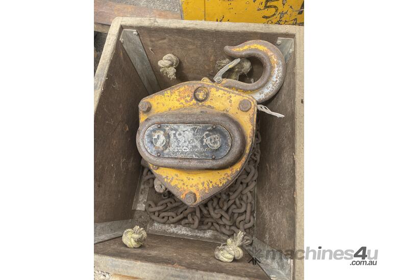 caption 5 Ton Chain hoists