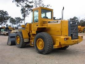 VOLVO L90C WHEEL LOADER WITH QUICK HITCH - picture1' - Click to enlarge