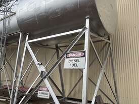 12,000L Diesel Tank on Stand - picture2' - Click to enlarge